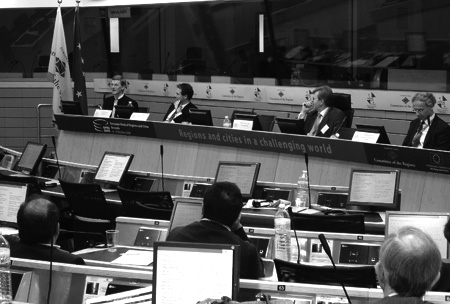 Mr. Robin Wilton from SUN demonstrating the importance of privacy in the Internet and especially in the case of inclusive Web Services